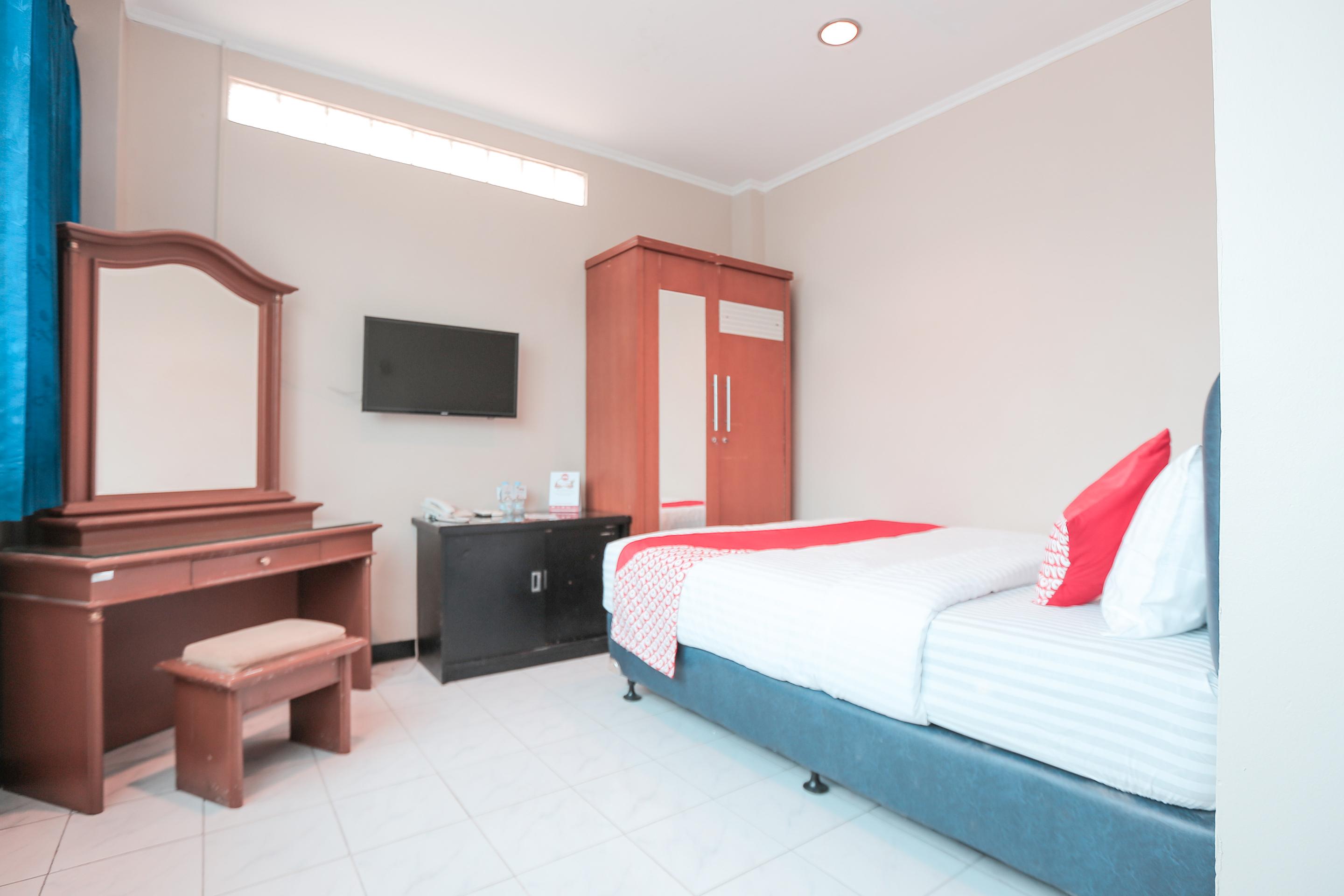 Oyo 117 Blueberry Homestay Giacarta Esterno foto