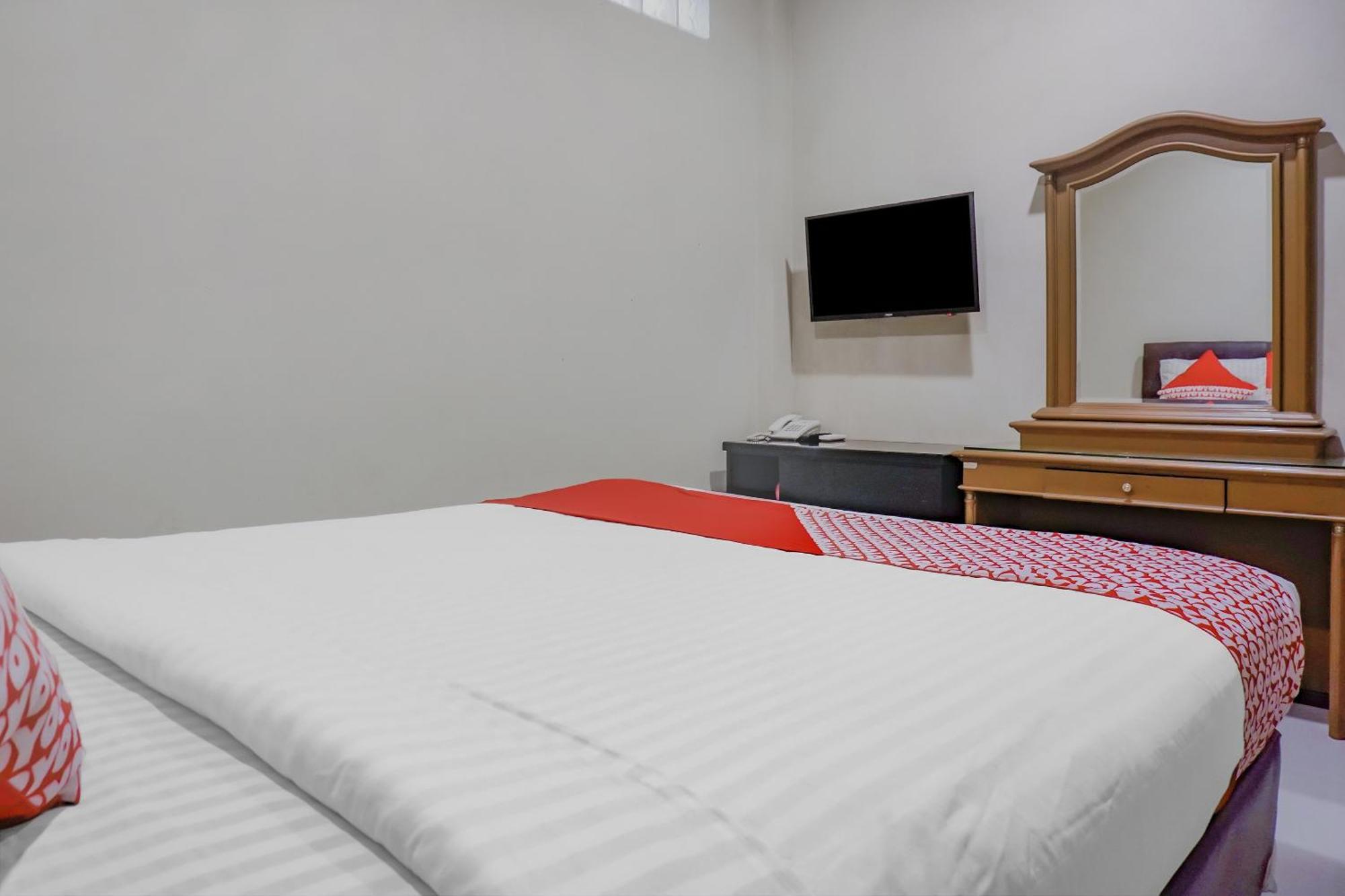 Oyo 117 Blueberry Homestay Giacarta Esterno foto