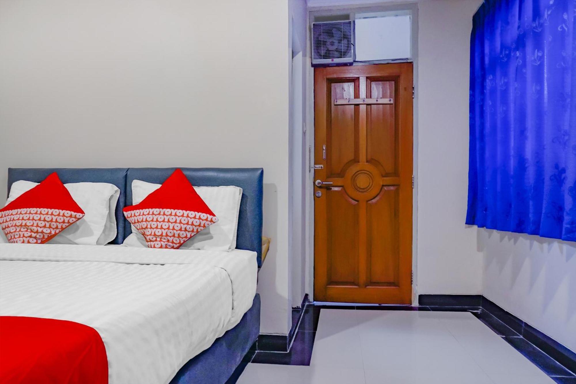 Oyo 117 Blueberry Homestay Giacarta Esterno foto