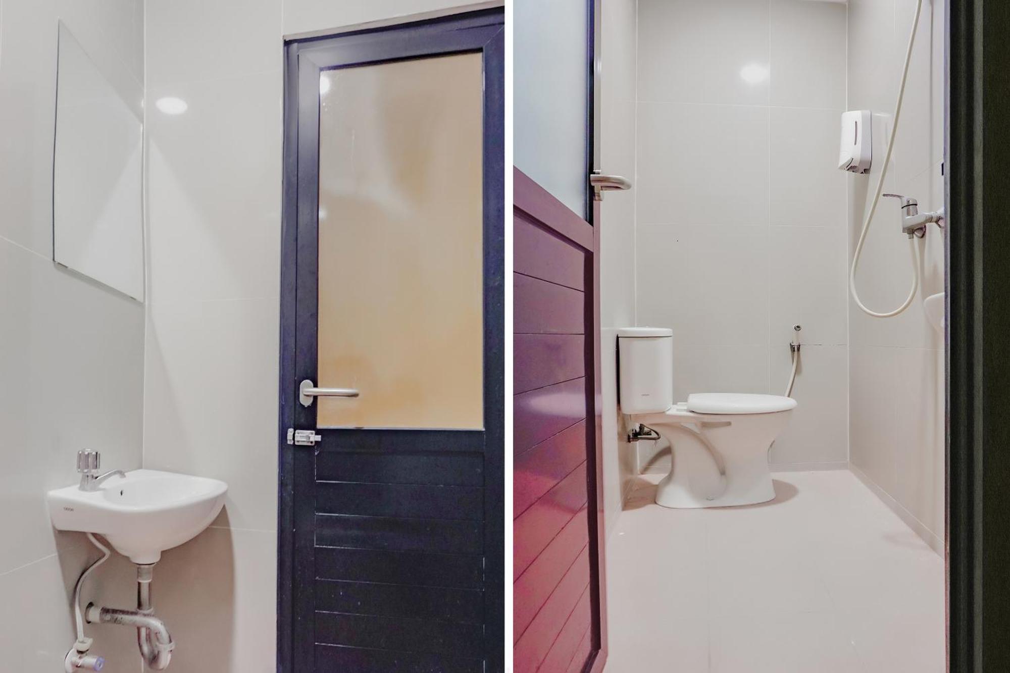 Oyo 117 Blueberry Homestay Giacarta Esterno foto