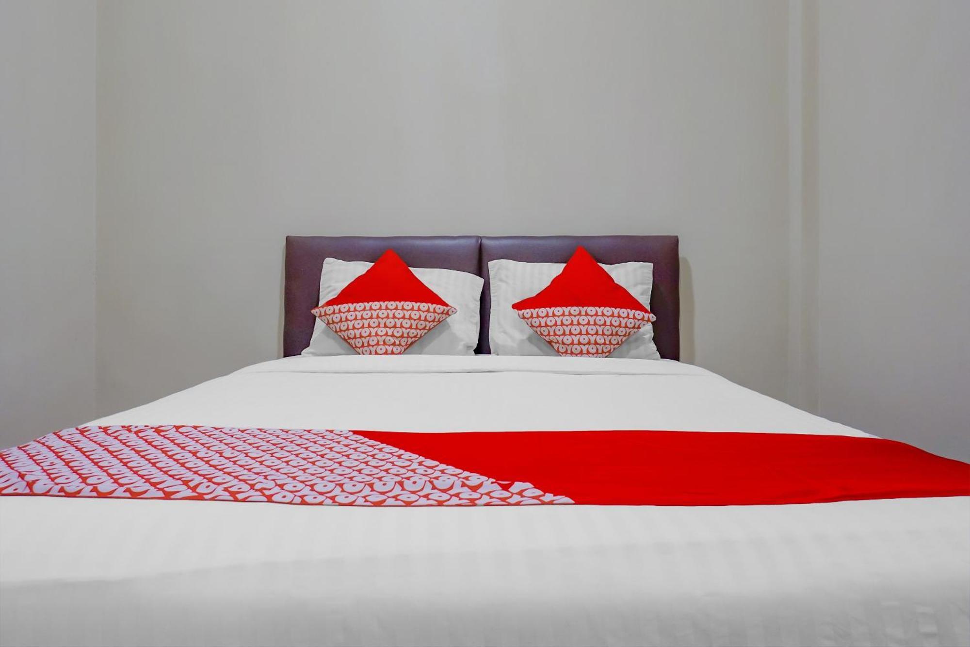 Oyo 117 Blueberry Homestay Giacarta Esterno foto