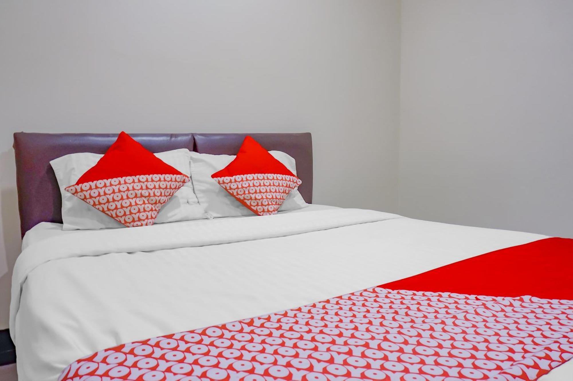 Oyo 117 Blueberry Homestay Giacarta Esterno foto