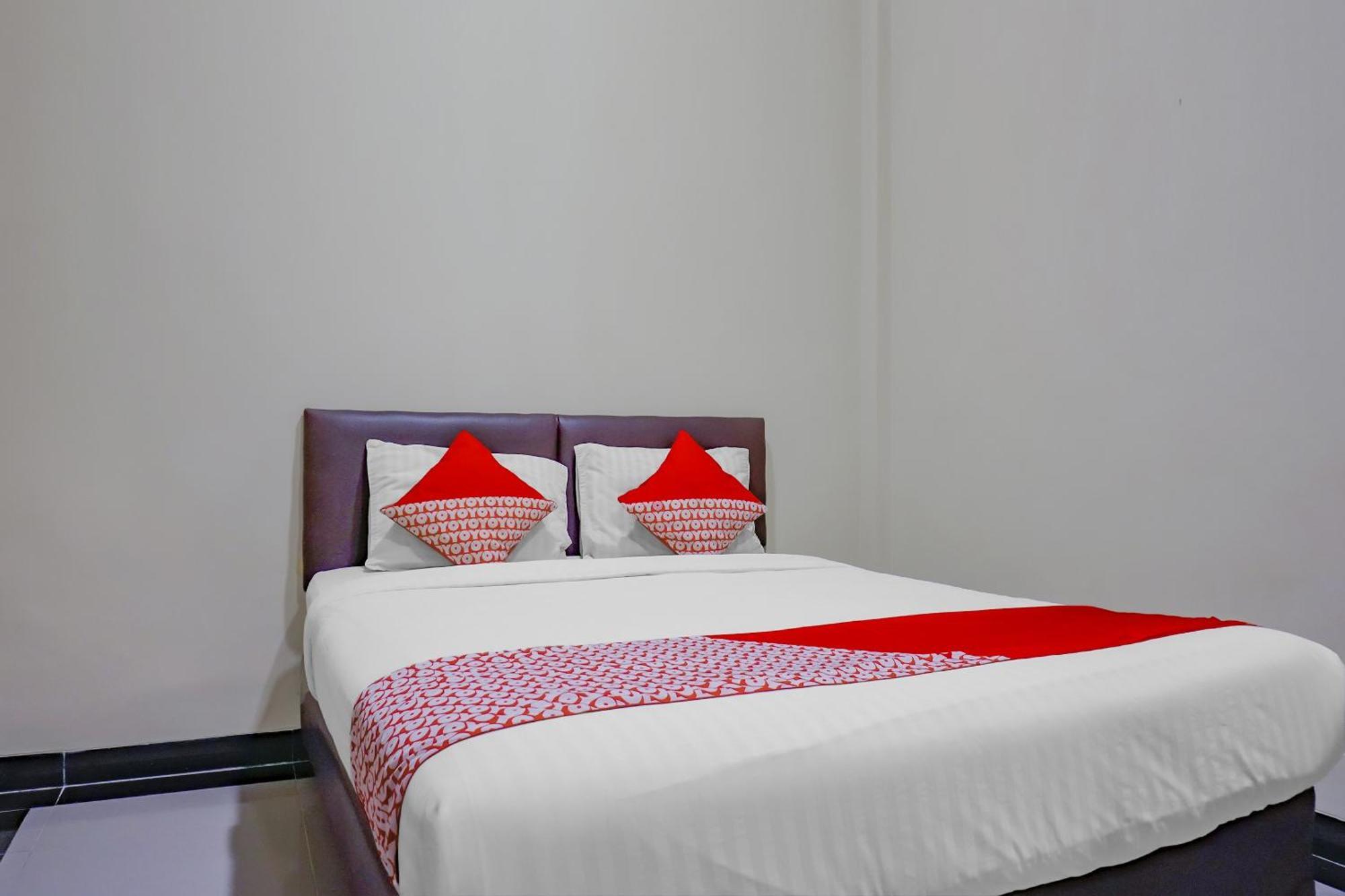 Oyo 117 Blueberry Homestay Giacarta Esterno foto